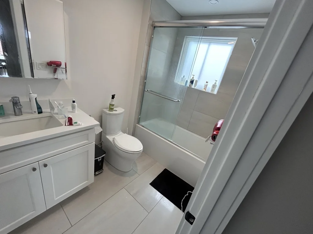 13 Greylock Rd, Allston