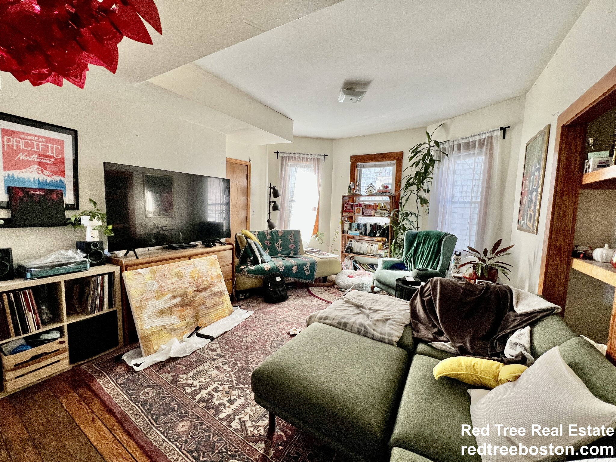 346 Faneuil St, Oak Square