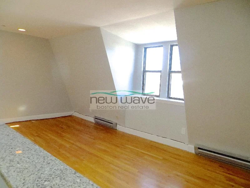 469 Massachusetts Ave, South End