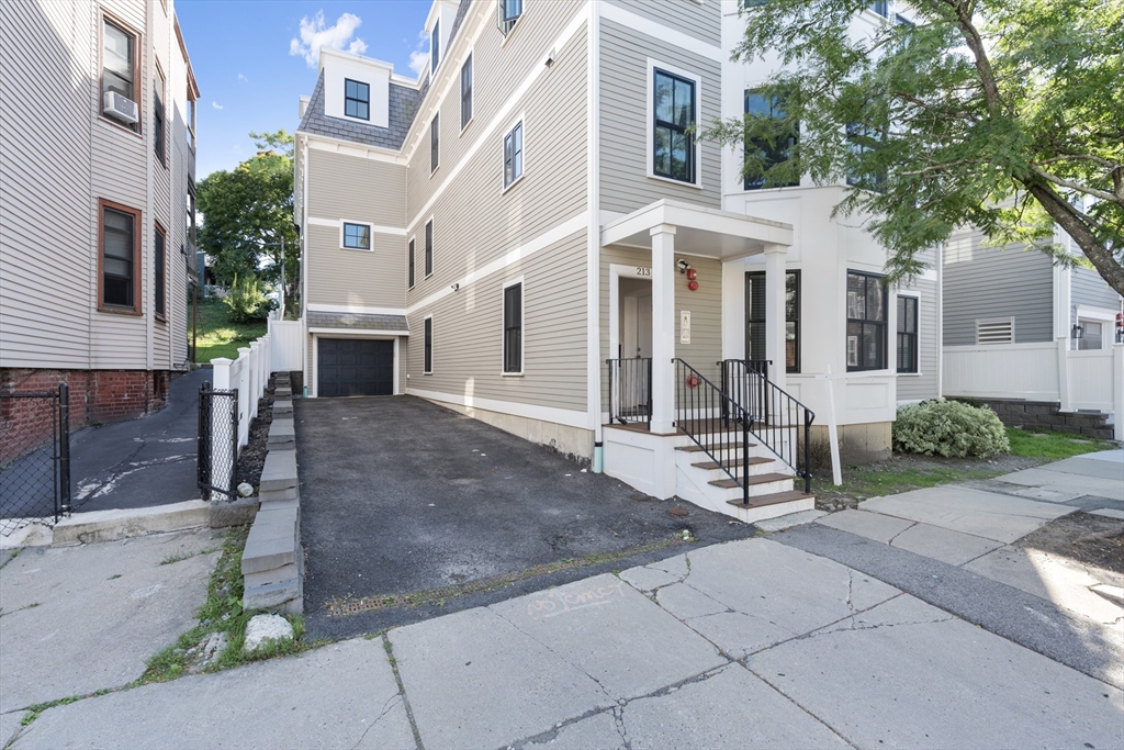 213 East Eagle St, East Boston