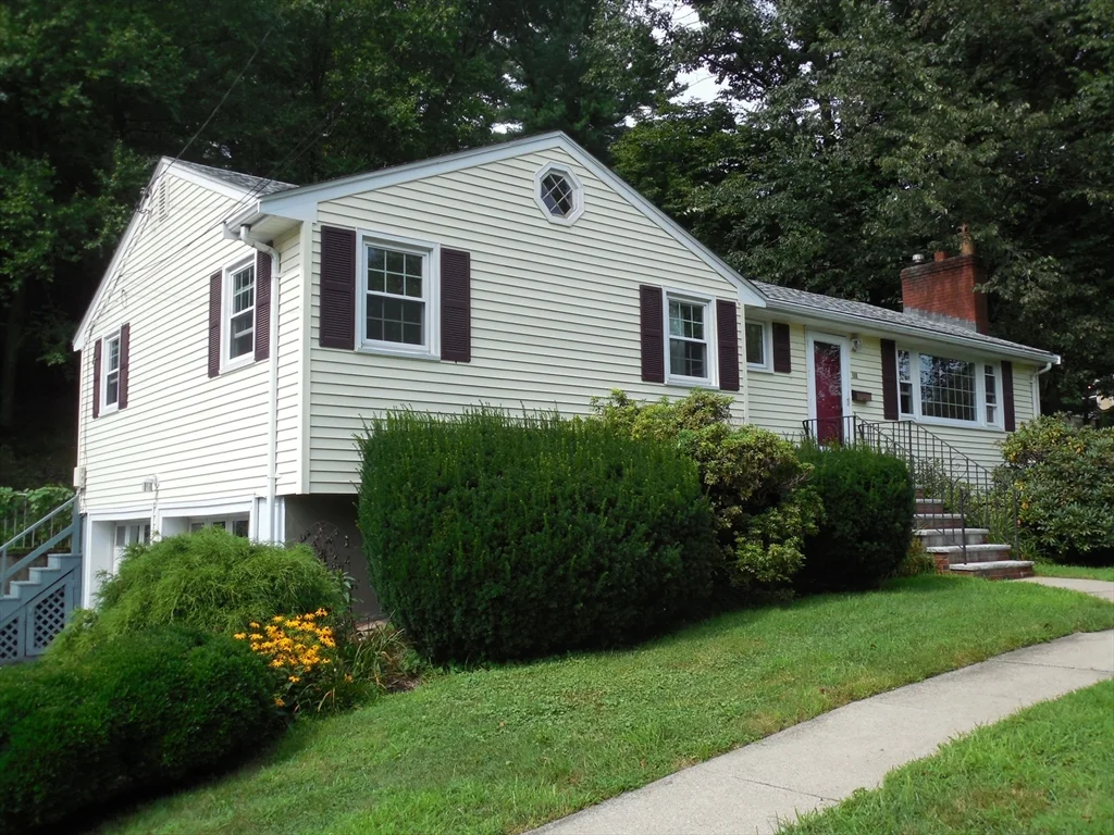 166 Totten Pond Rd, Piety Corner
