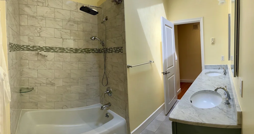 70 Beach St, Foxboro