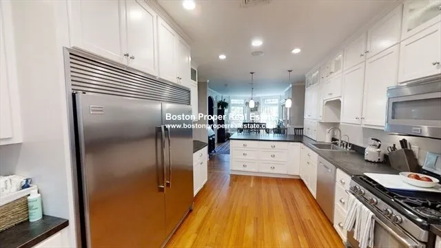 7 Strathmore Rd, Brookline