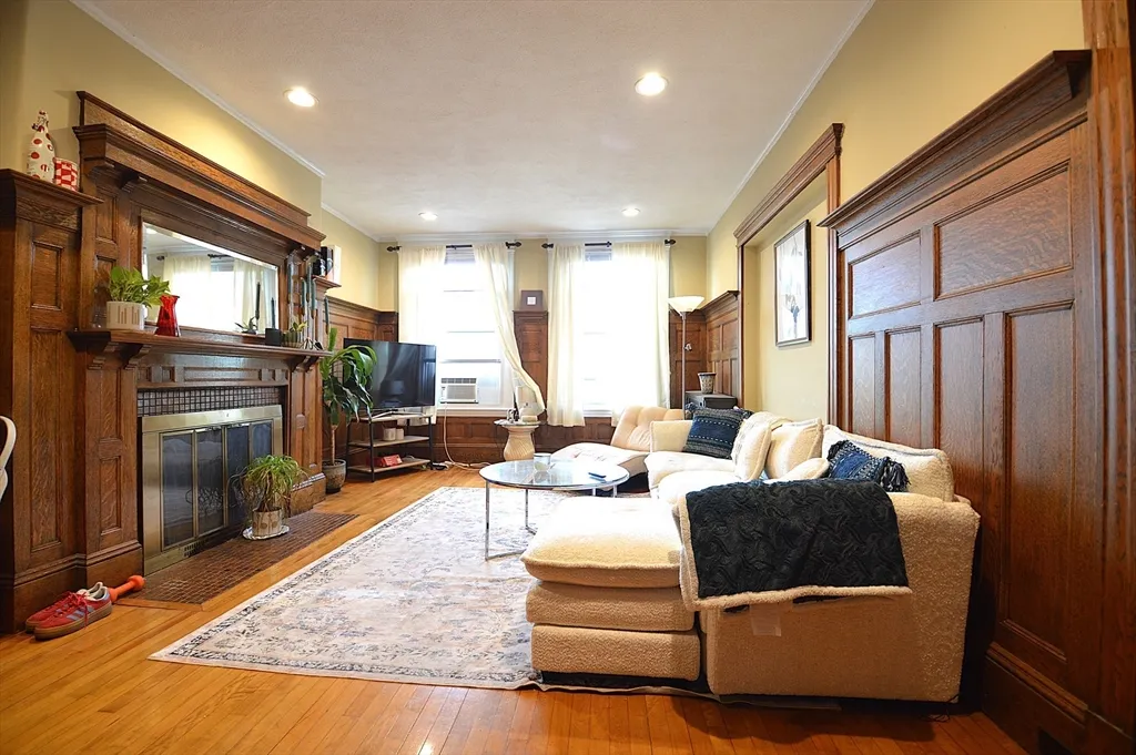 1793 Beacon, Brookline