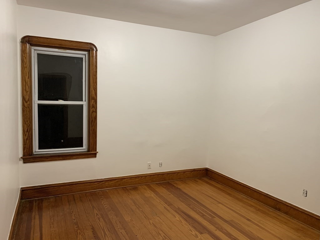 44 Crawford St, Fall River