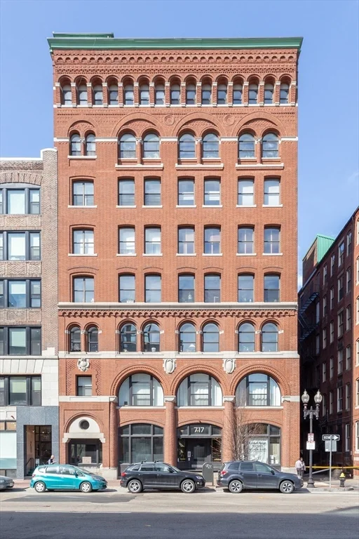 717 Atlantic Ave, Leather District