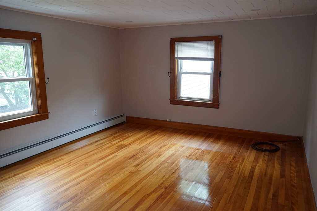 20 Bolton Pl, Bridgewater