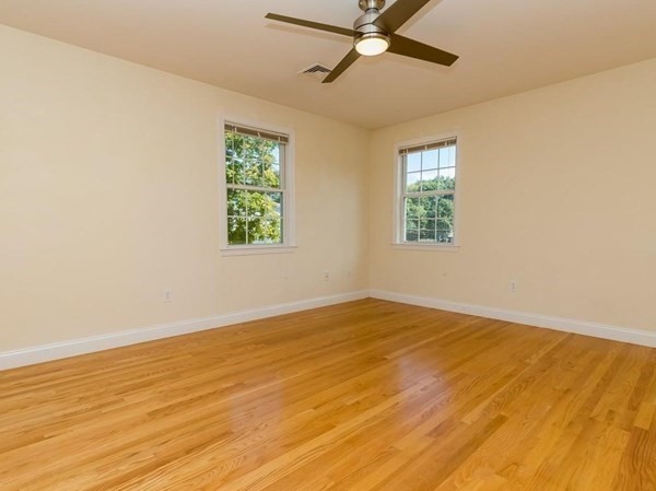 37 Hiawatha Ave, Waltham