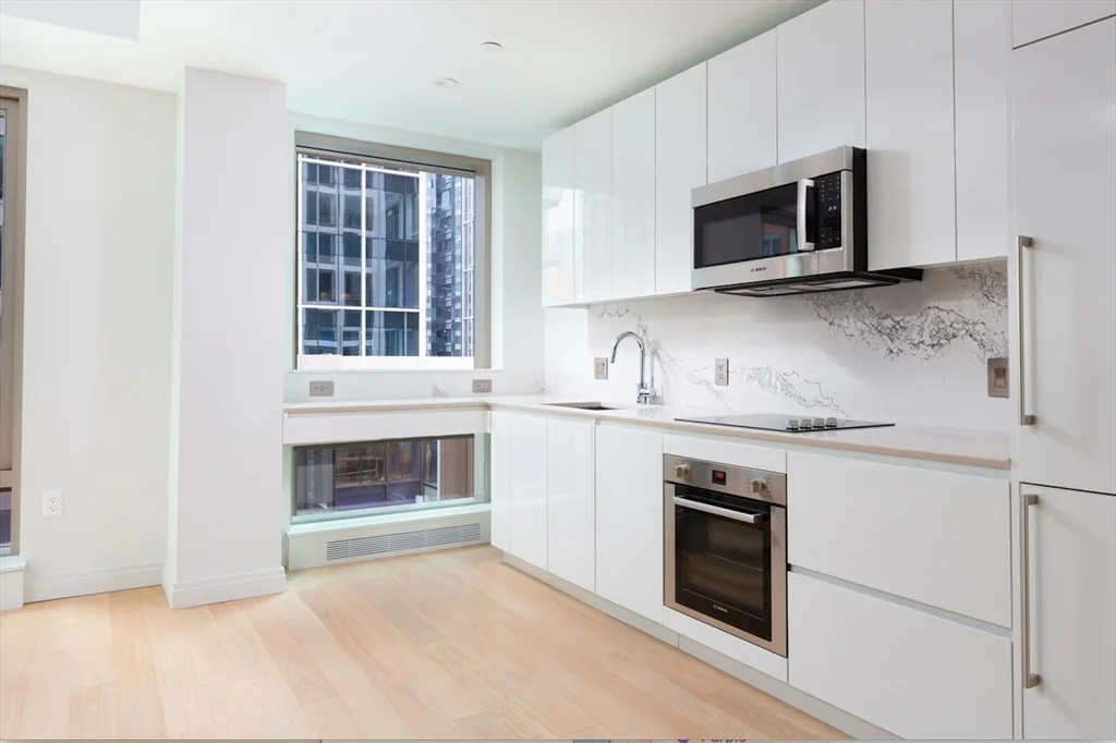 135 Seaport Blvd, Seaport District