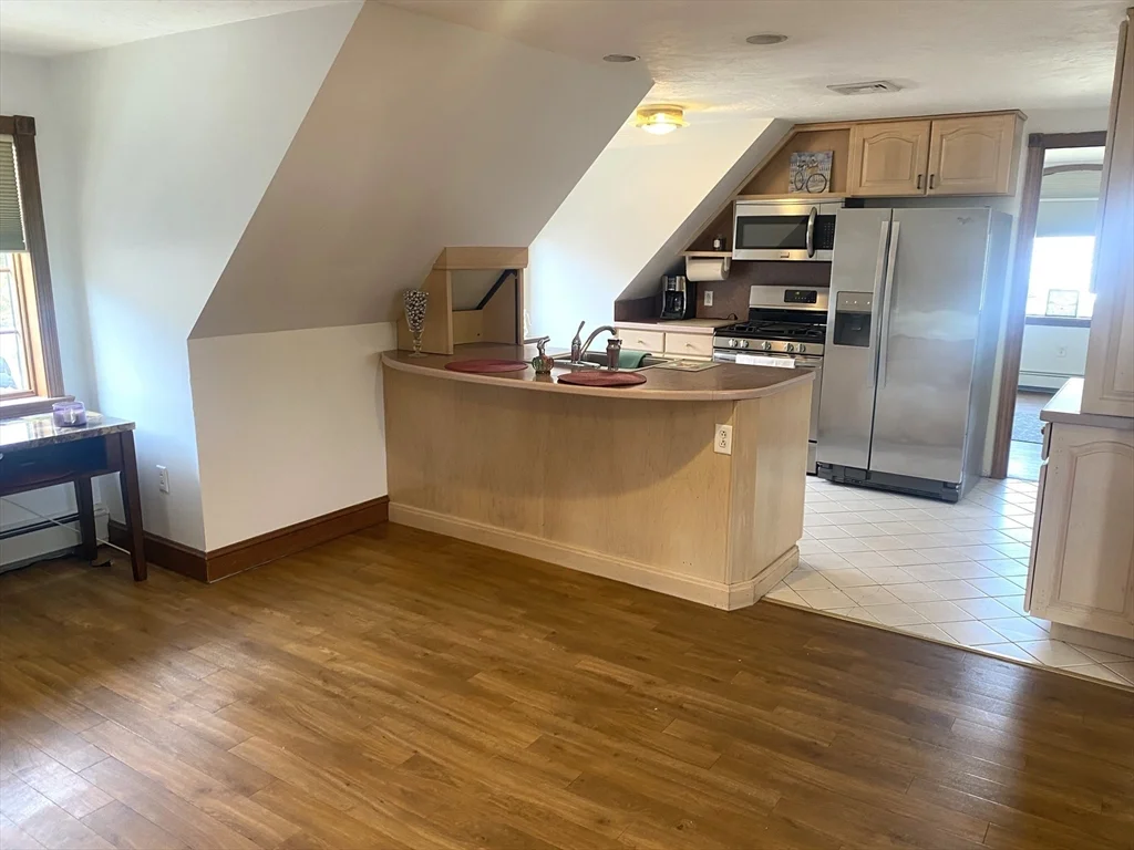 124 Gardiner Rd, Quincy