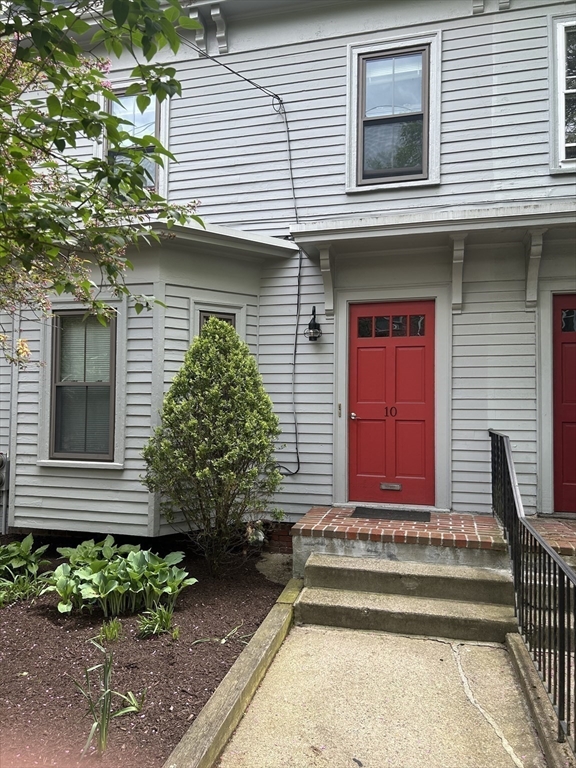 10 Cogswell Ave, Cambridge