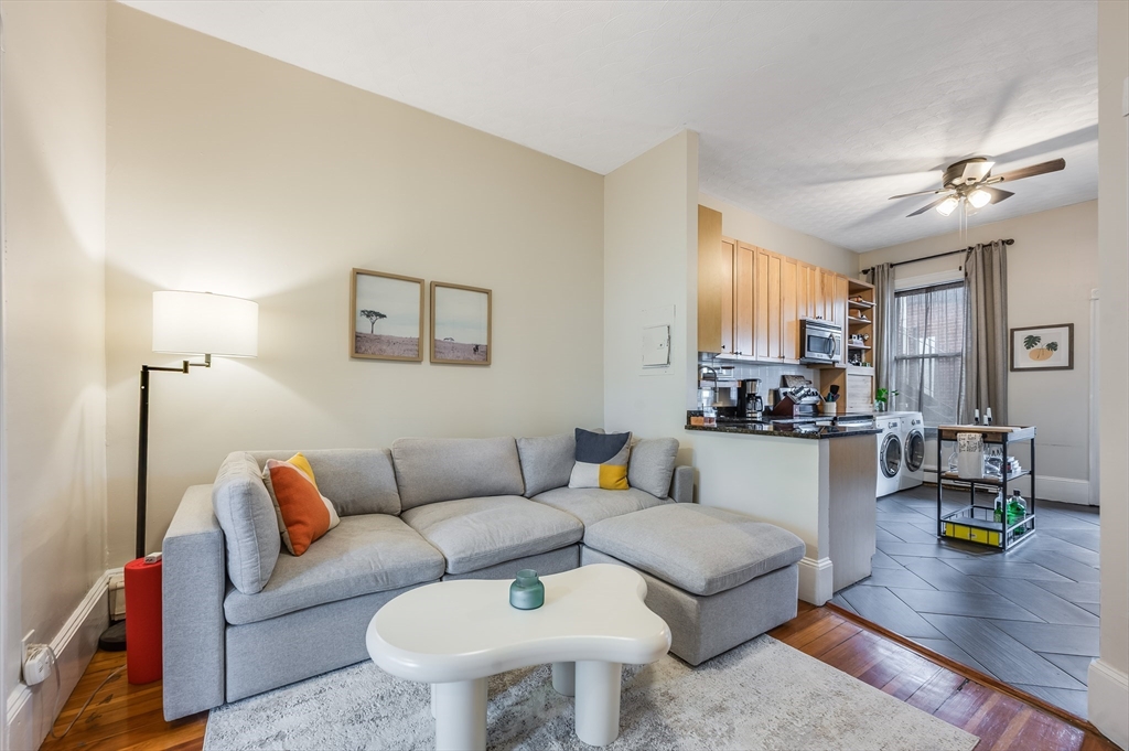 805 E 4th St, South Boston