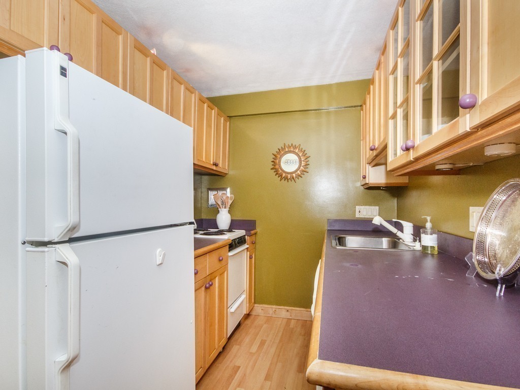 4 Trowbridge Pl, Mid-Cambridge
