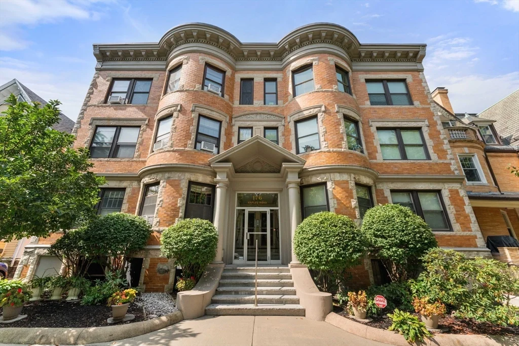 176 Naples Rd, Coolidge Corner