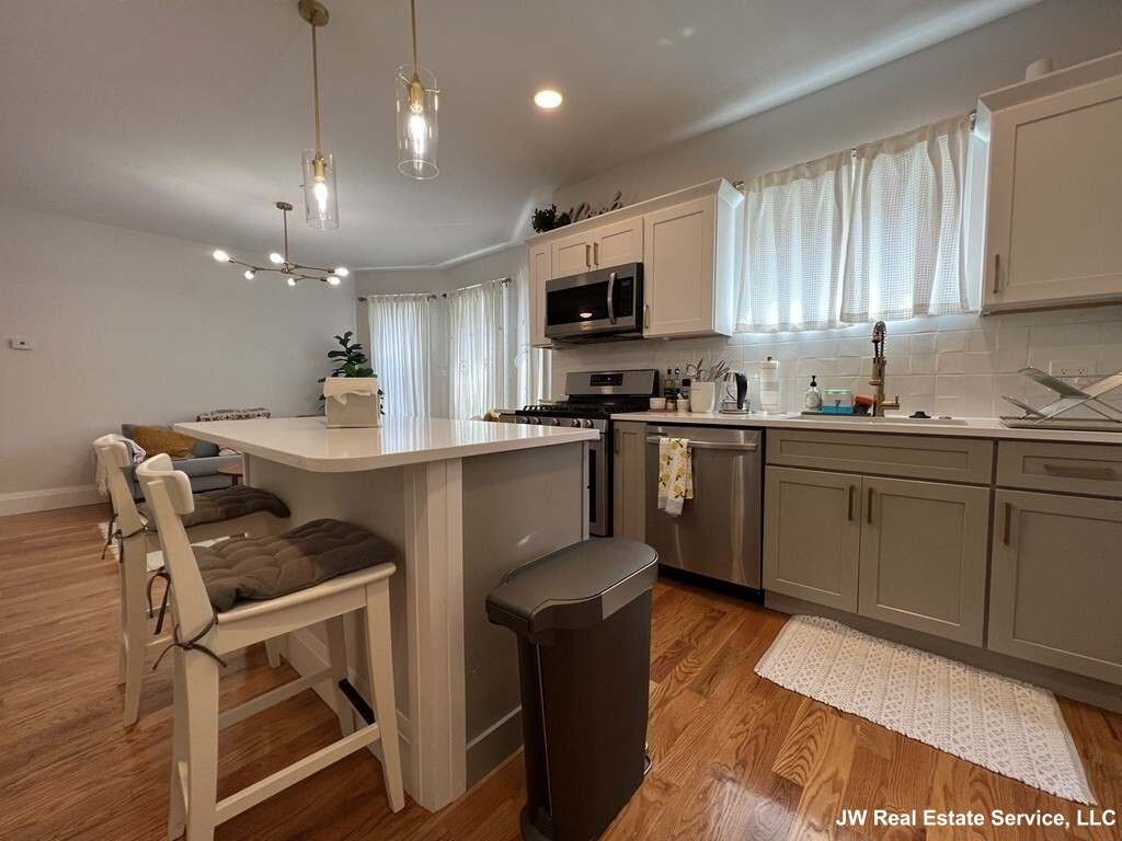 849 Cummins Highway, Mattapan