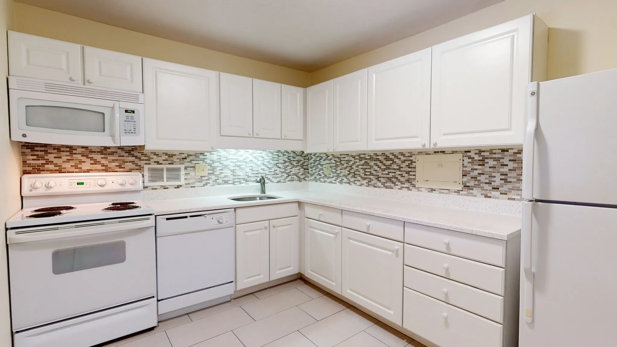 101 Monmouth St, Longwood