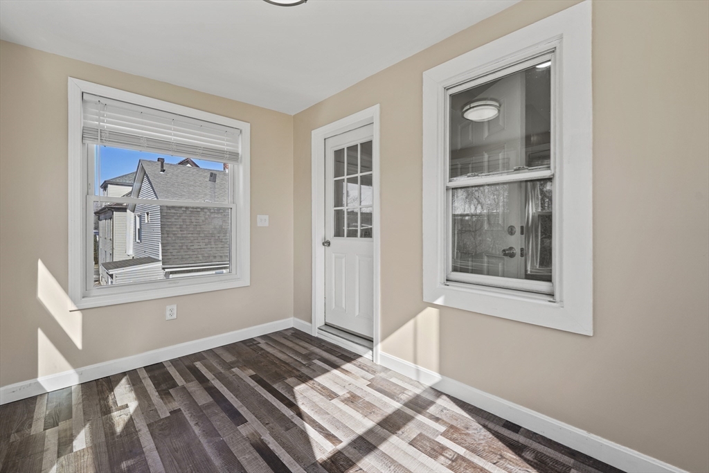4 Champlain Rd, Salem