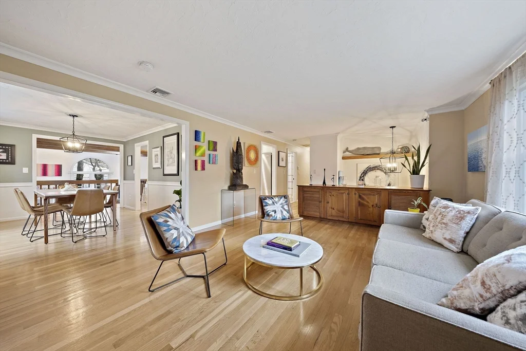 20 Trayer Rd, Canton