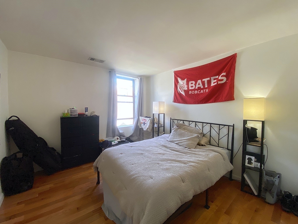 29 Brainerd Rd, Allston