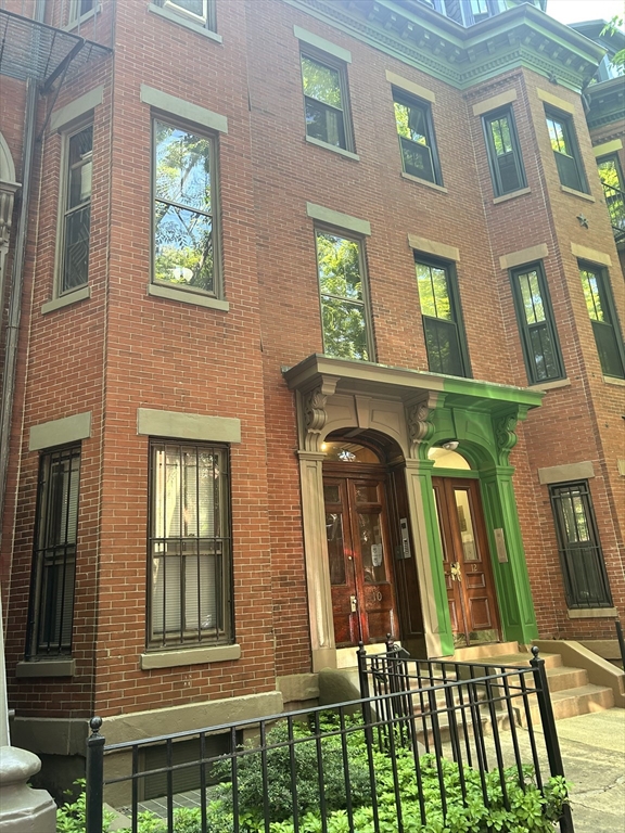 10 Wellington, South End