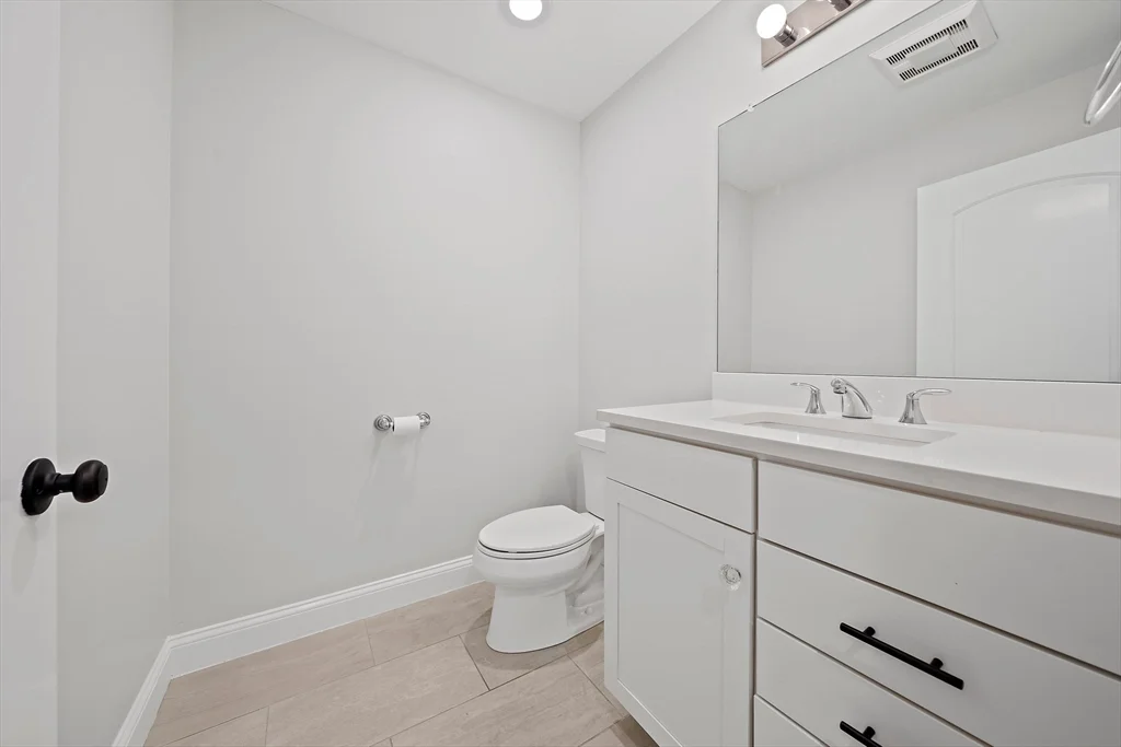 479 Sherman St, Canton