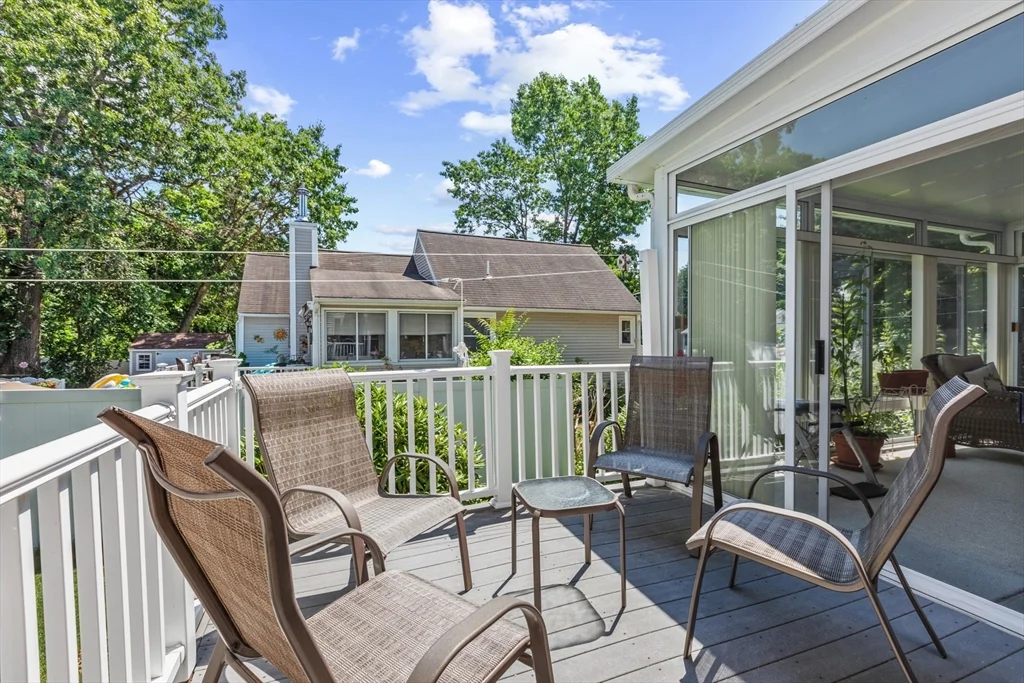 54 Jennifer Rd, Pawtucketville