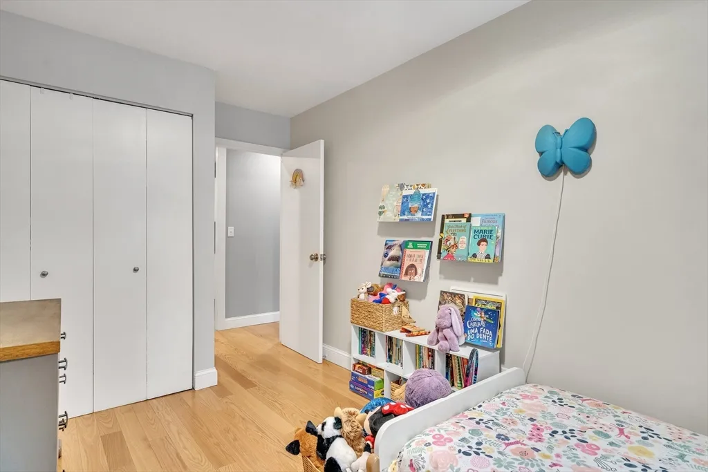 32 Juniper St, Brookline Village