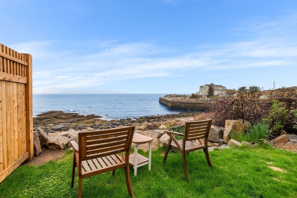 331 Granite St, Folly Cove