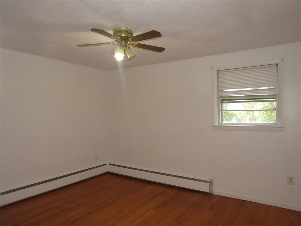 25 Crescent, Oakdale