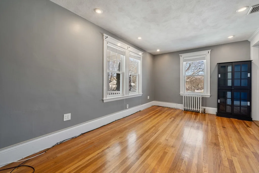 22 Leonard St, Woburn