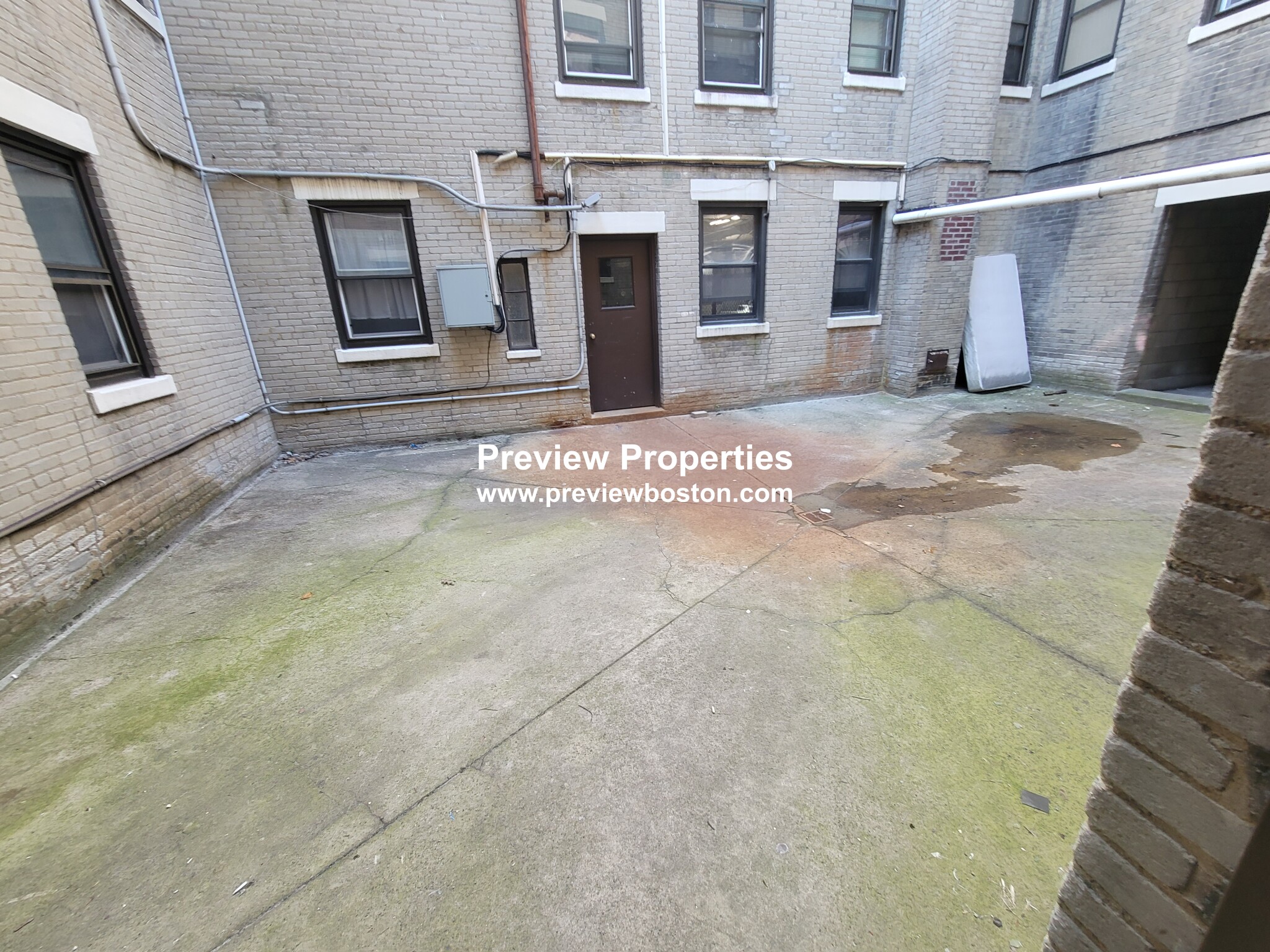 1572 Commonwealth Ave, Brighton