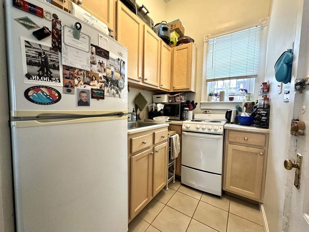 35 Bay State Rd, Fenway