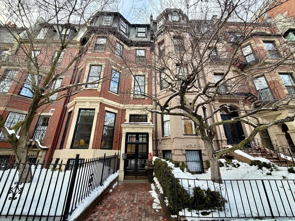 340 Beacon St, Back Bay
