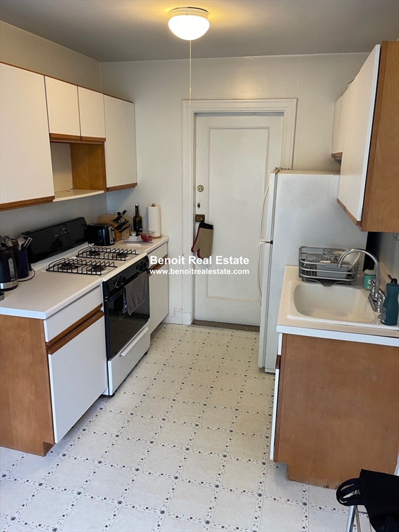 36 Highland Ave, Mid-Cambridge