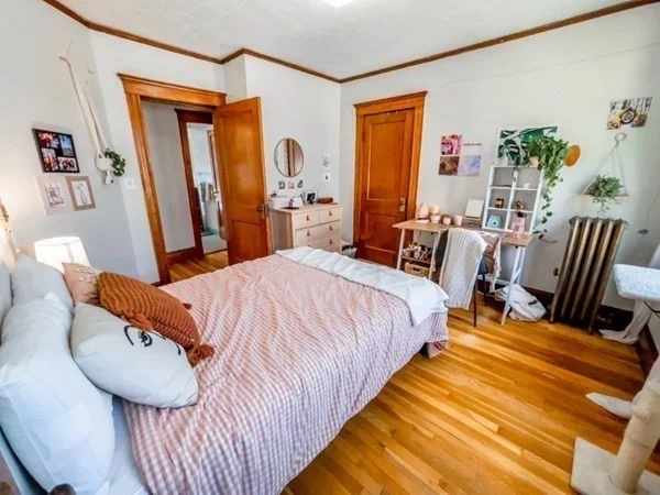 26 St Rose St, Jamaica Plain