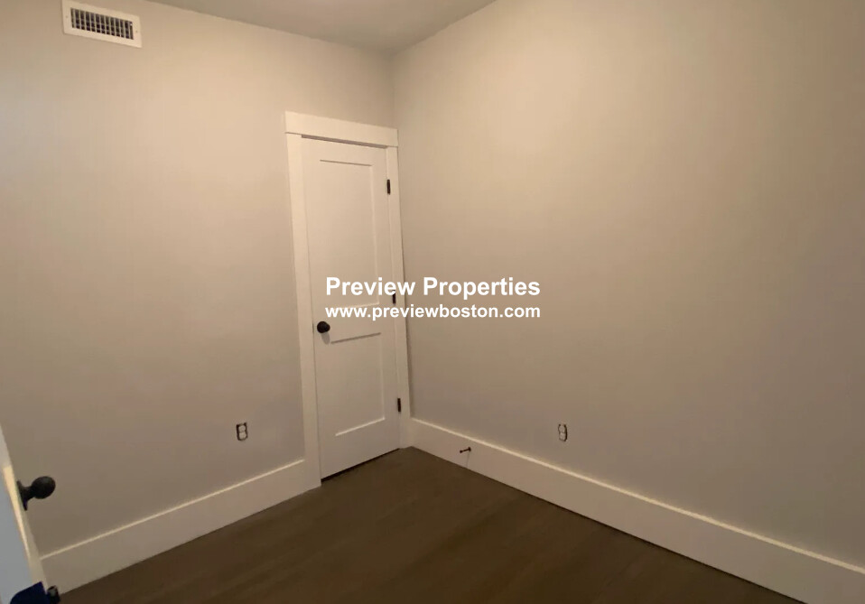 118 Marginal St, East Boston