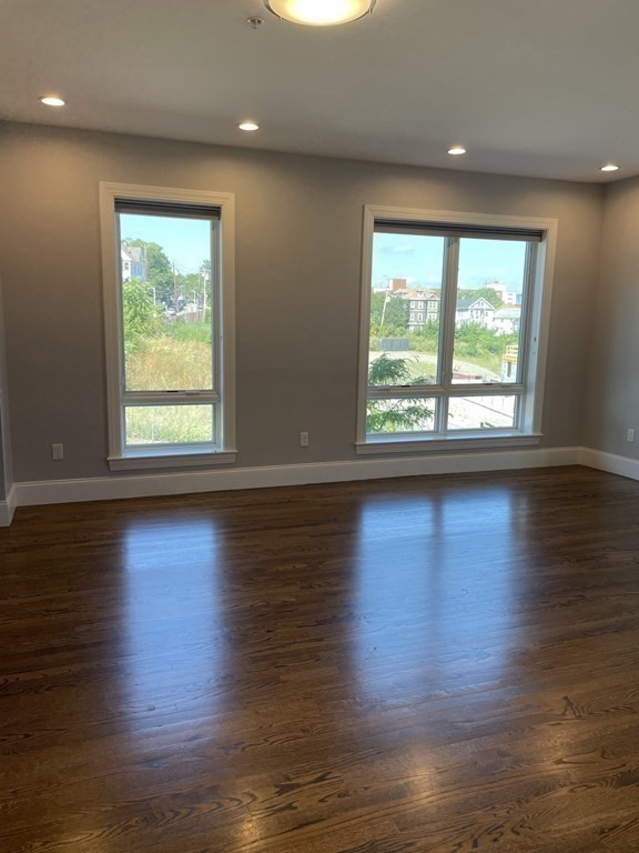 15 Guild St, Roxbury