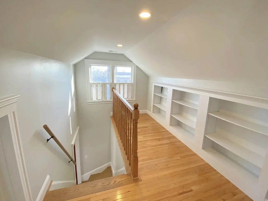 6 Dalton Rd, Belmont
