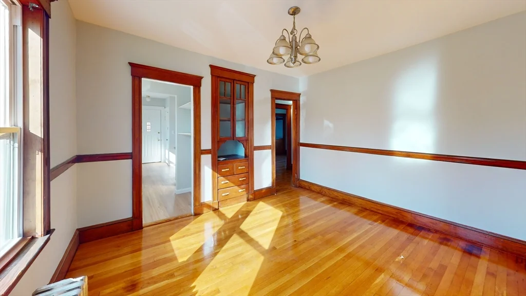 897 Canterbury St, Roslindale