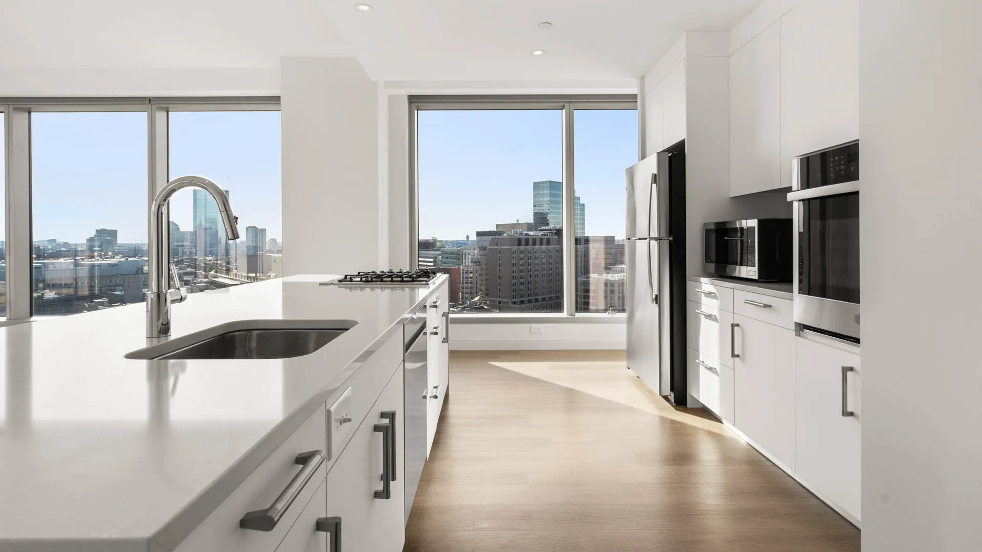 35 Lomasney Way, West End