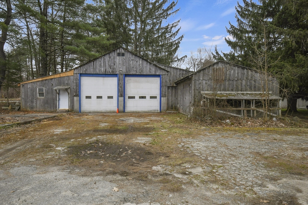 138 Walker Rd, Shirley