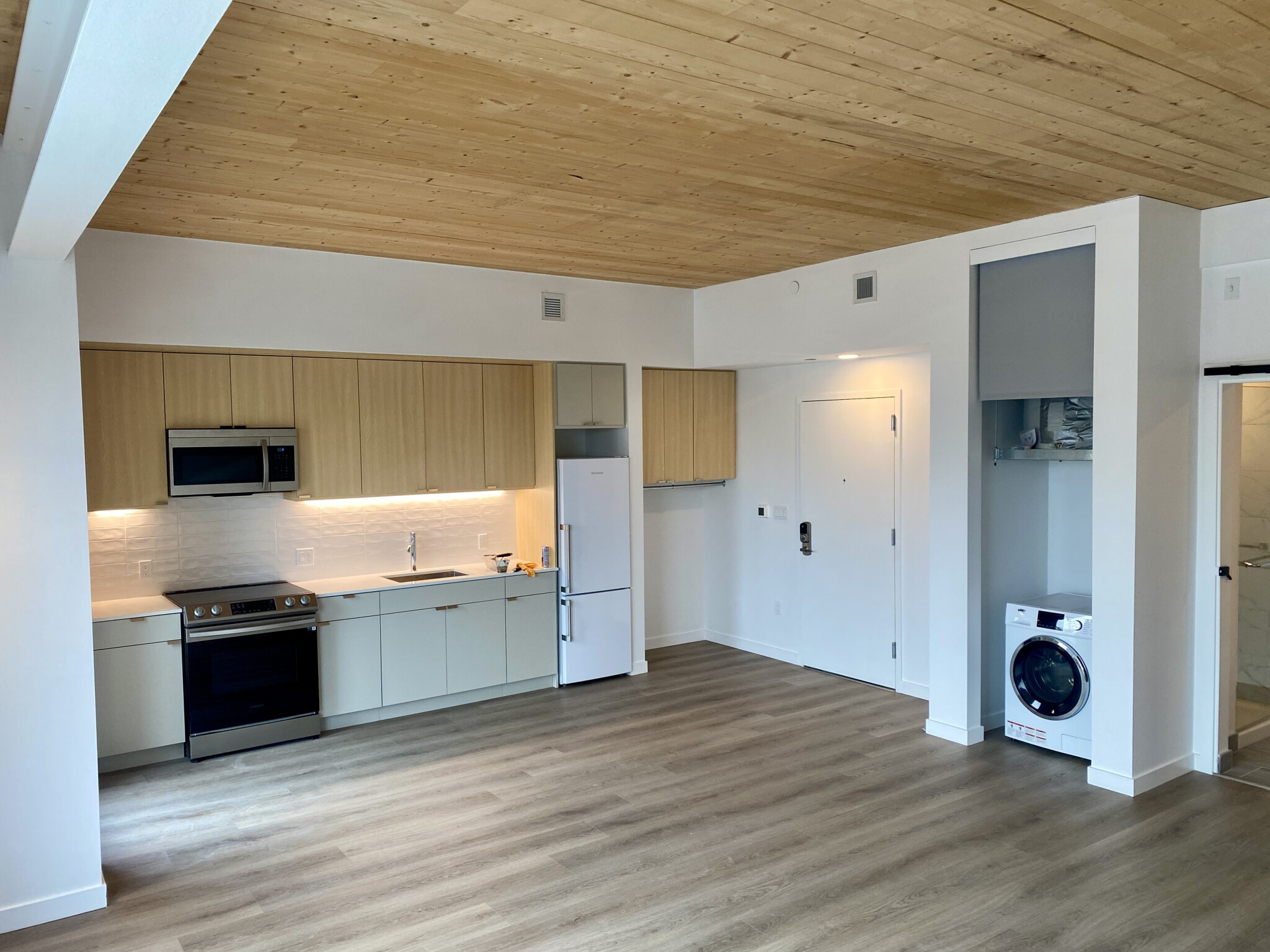 154 Broadway, East Somerville