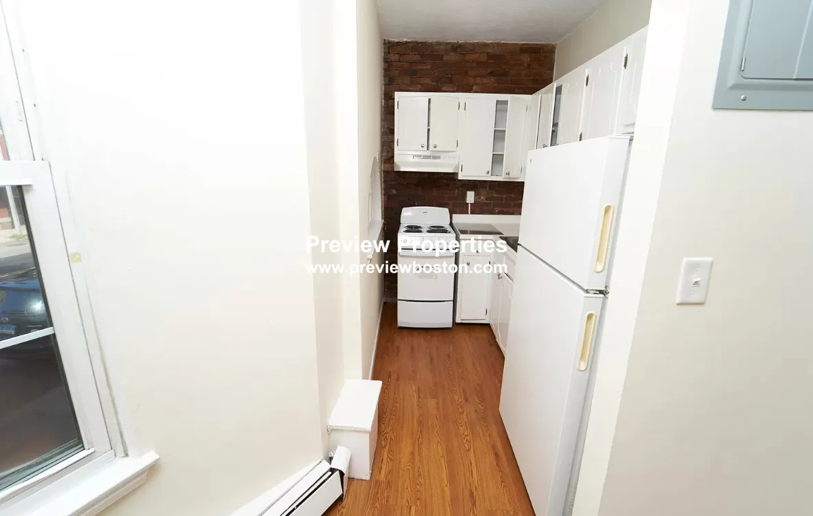 70 South Huntington Ave, Jamaica Plain