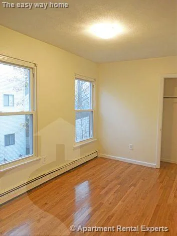 19 Pine St, Central Square