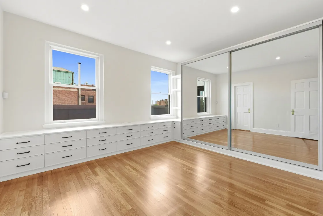 239 Commonwealth Ave, Back Bay