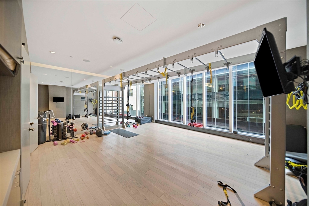 1 Franklin St, Midtown