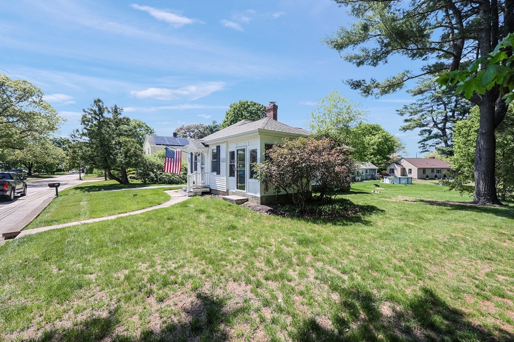 60 Verndale Ave, Attleboro