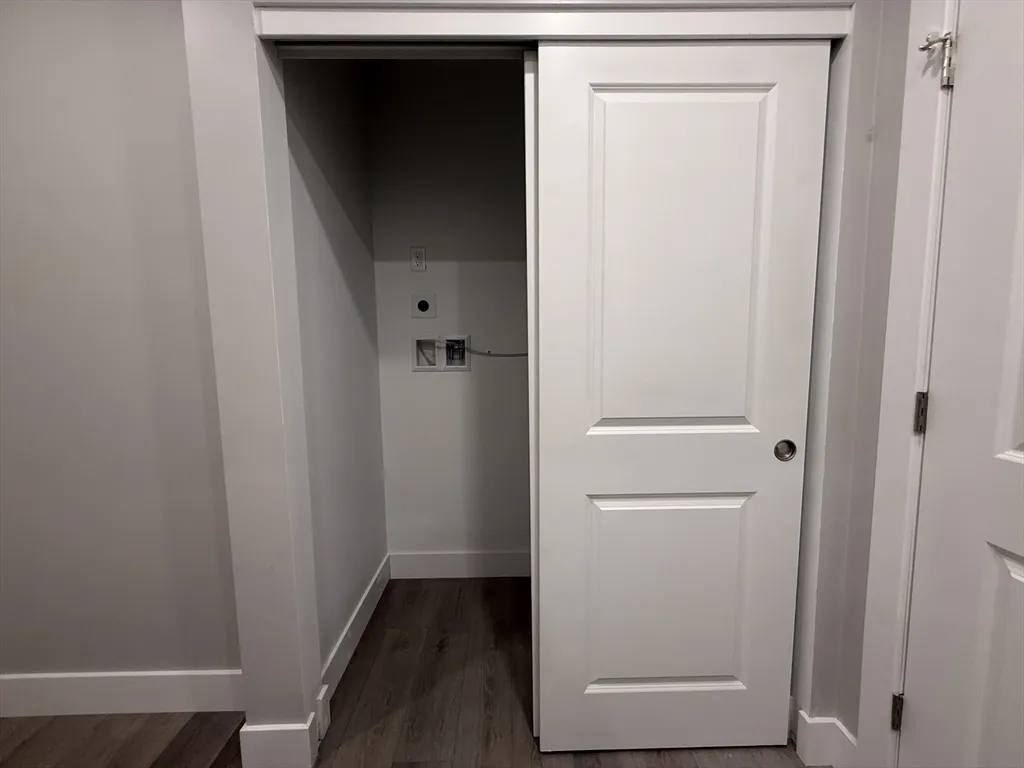 251 Sladen St, Dracut