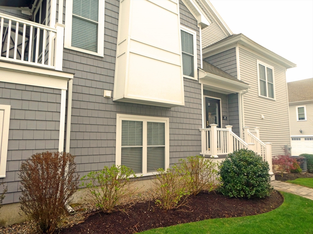 26 Daisy Ln, Plymouth