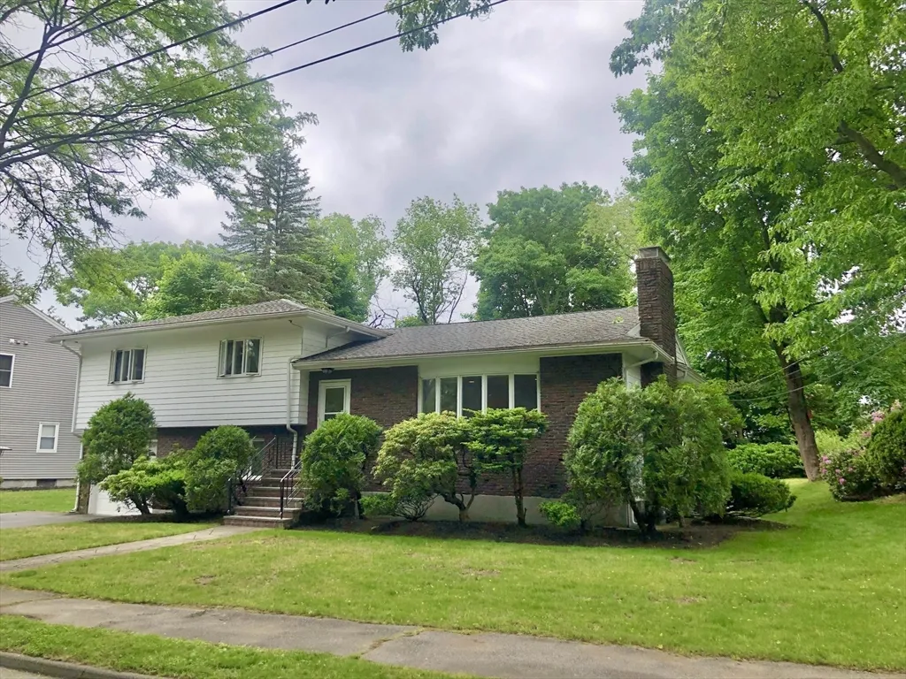 15 Sycamore Rd, Montrose